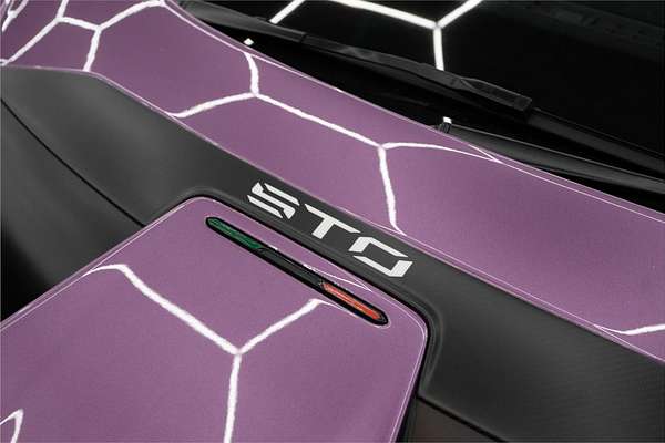 2022 Lamborghini Huracan STO 724