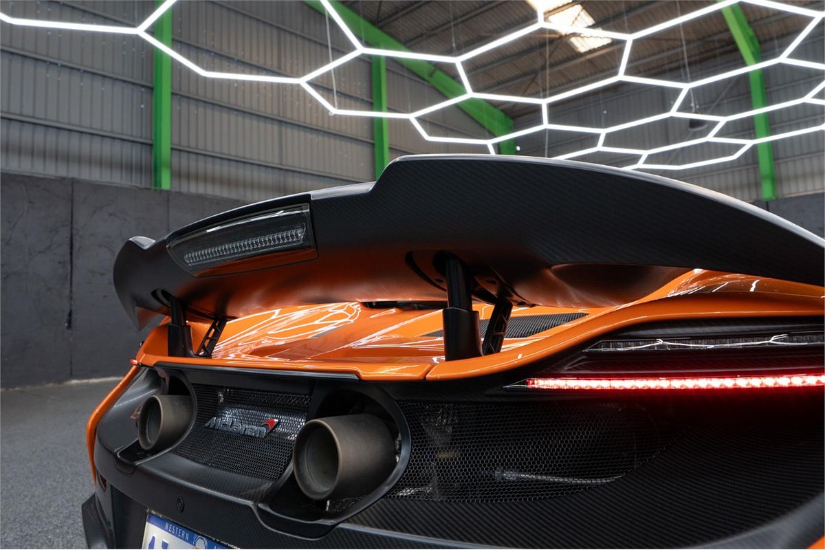 2016 McLaren 675LT