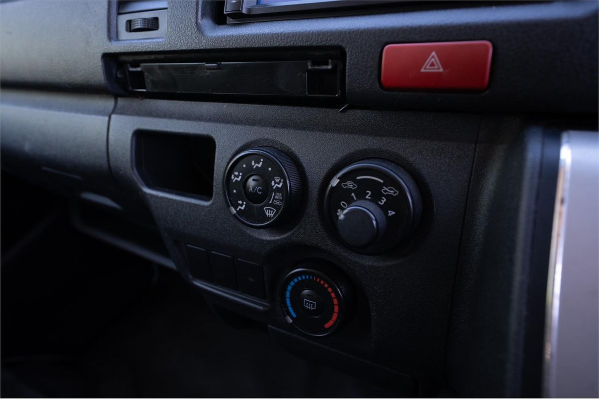 2016 Toyota Hiace TRH201R