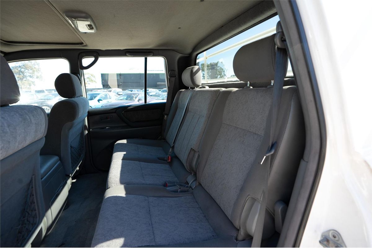2000 Toyota Landcruiser GXV (4x4)