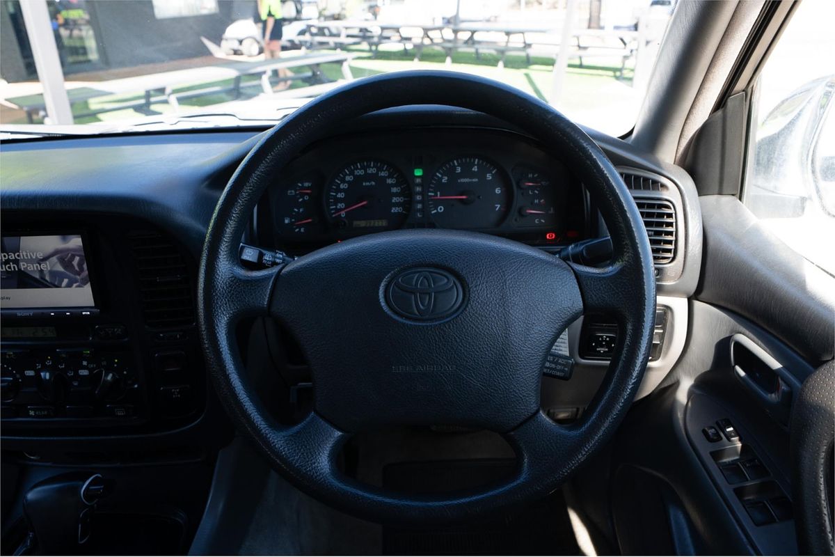 2000 Toyota Landcruiser GXV (4x4)