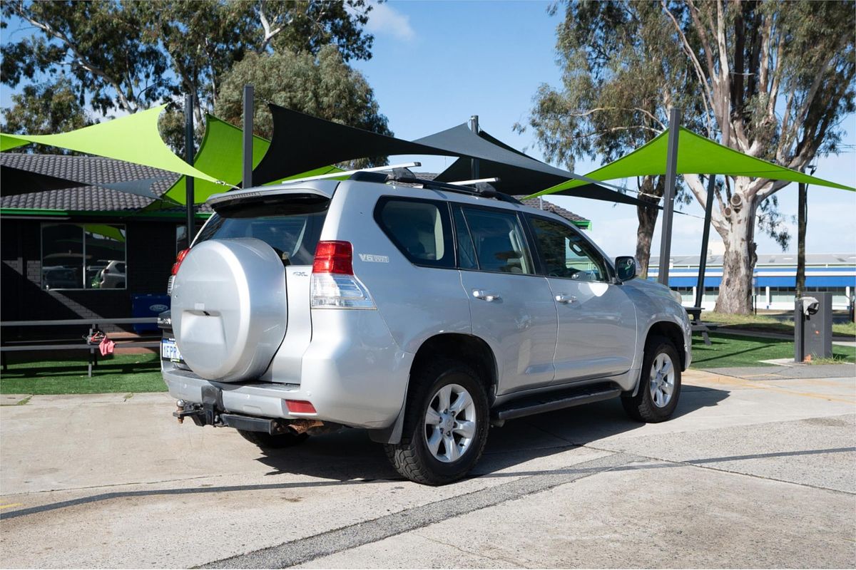 2010 Toyota Landcruiser GXL UZJ200R