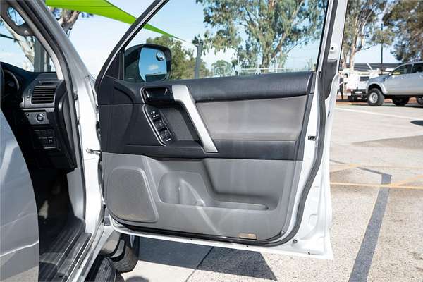 2010 Toyota Landcruiser GXL UZJ200R