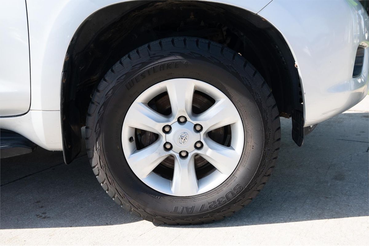 2010 Toyota Landcruiser GXL UZJ200R