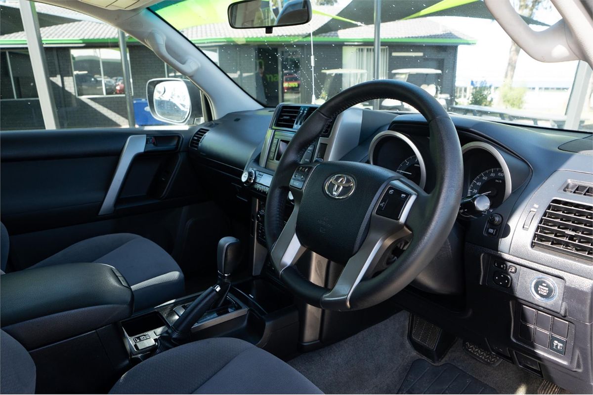 2010 Toyota Landcruiser GXL UZJ200R