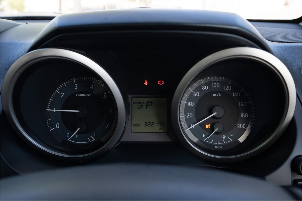 2010 Toyota Landcruiser GXL UZJ200R