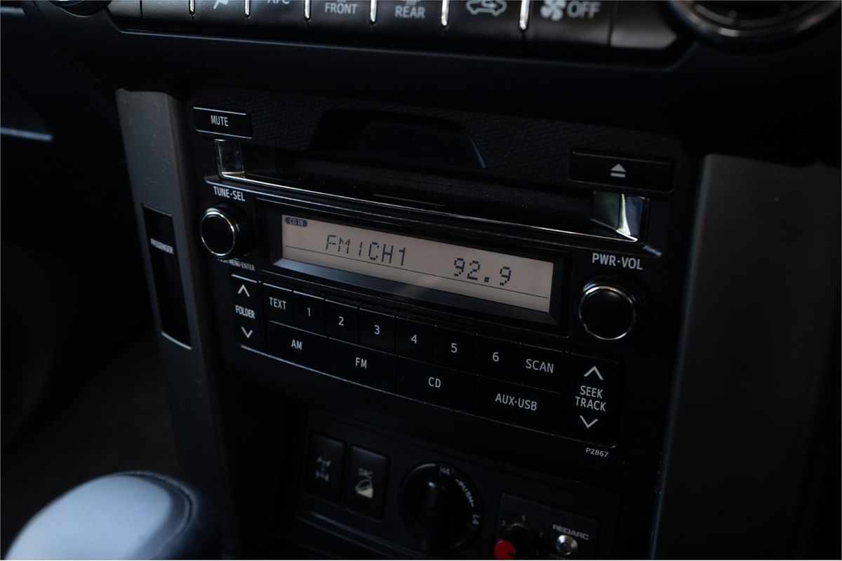2010 Toyota Landcruiser GXL UZJ200R