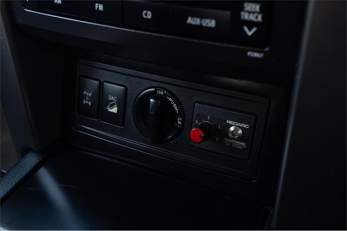 2010 Toyota Landcruiser GXL UZJ200R