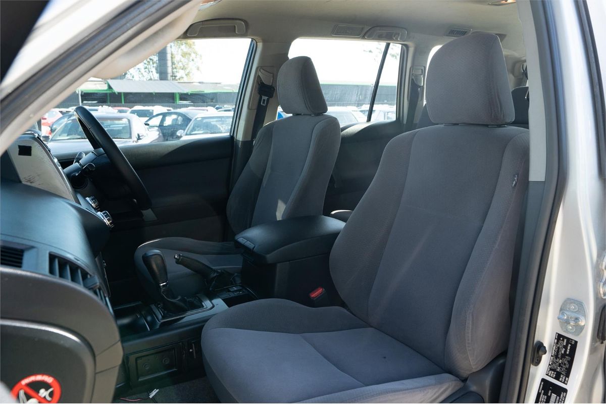 2010 Toyota Landcruiser GXL UZJ200R