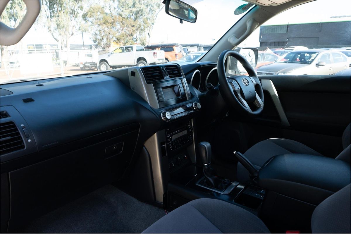2010 Toyota Landcruiser GXL UZJ200R
