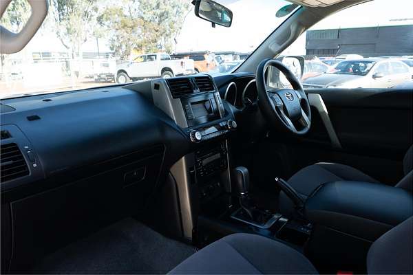 2010 Toyota Landcruiser GXL UZJ200R