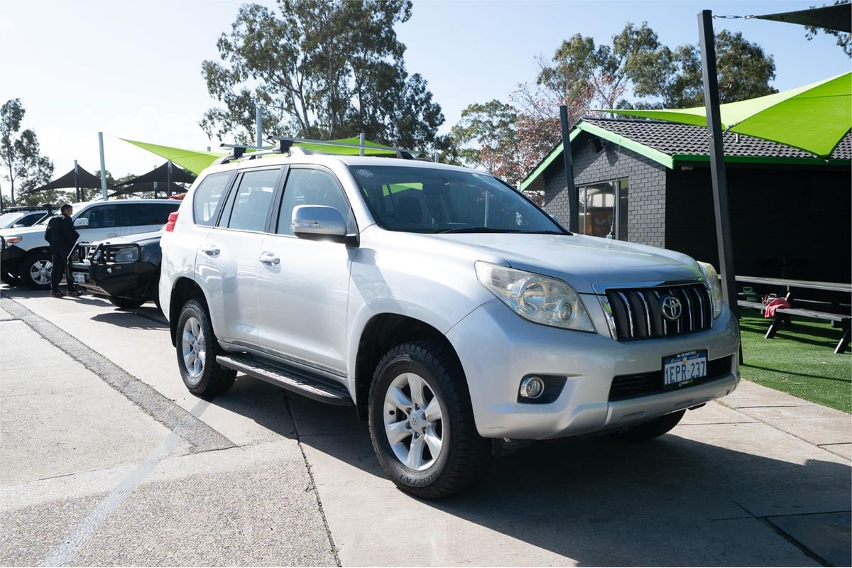2010 Toyota Landcruiser GXL UZJ200R
