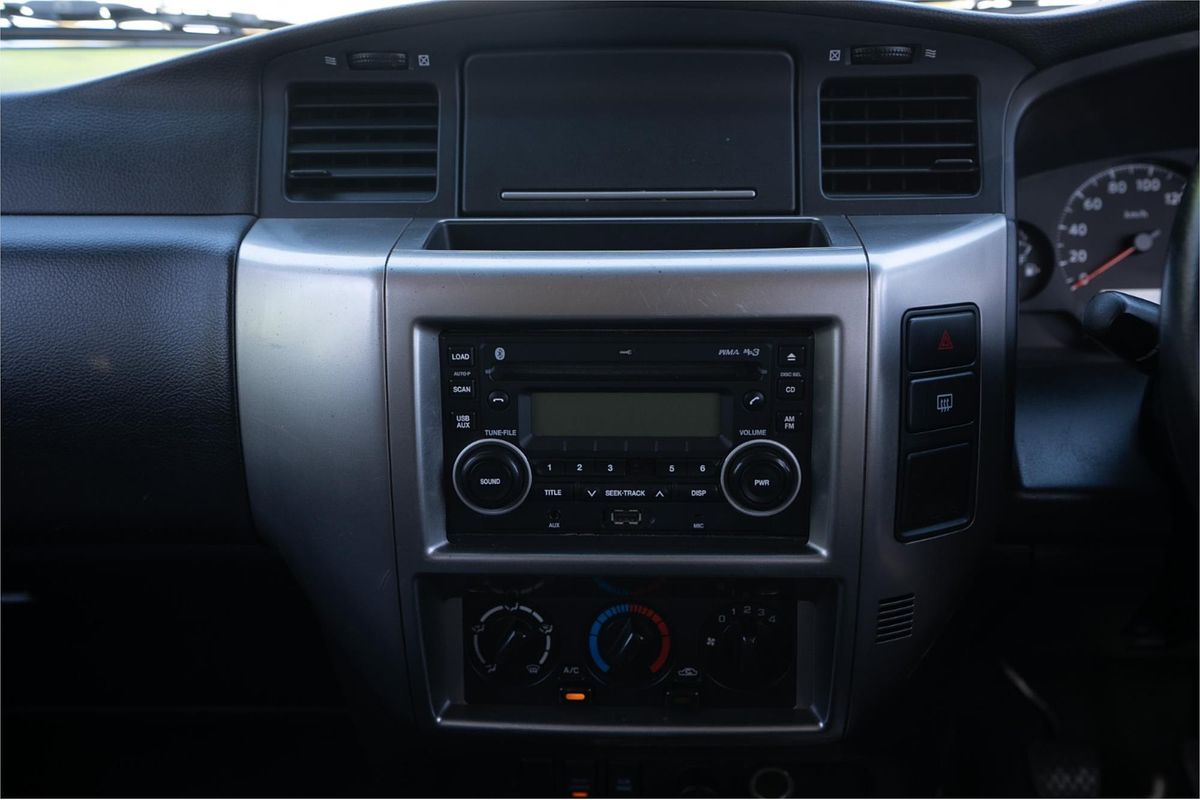 2010 Nissan Patrol ST GU VII