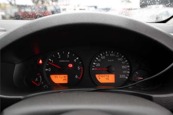 2011 Nissan Navara ST D40 4X4