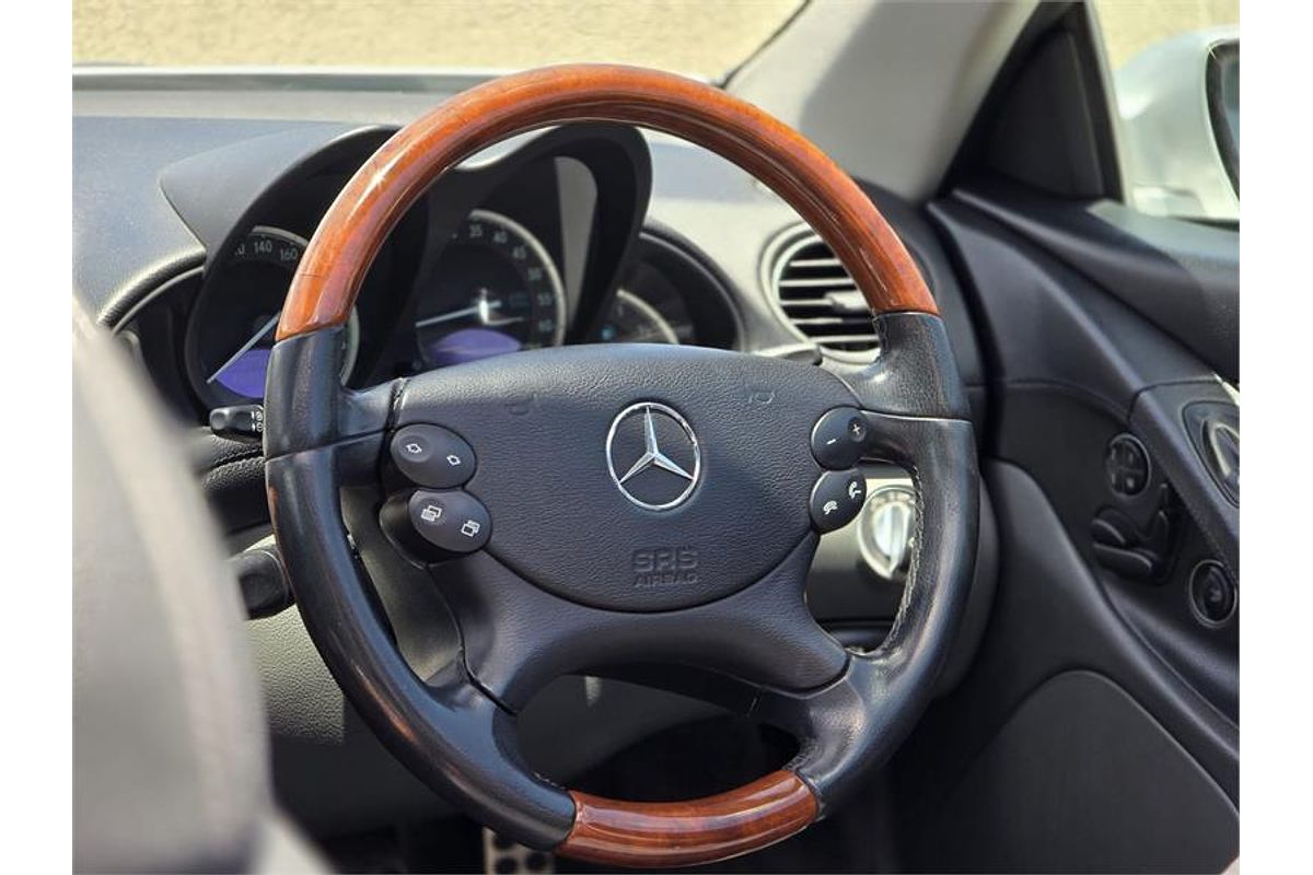 2004 Mercedes-Benz SL350 R230
