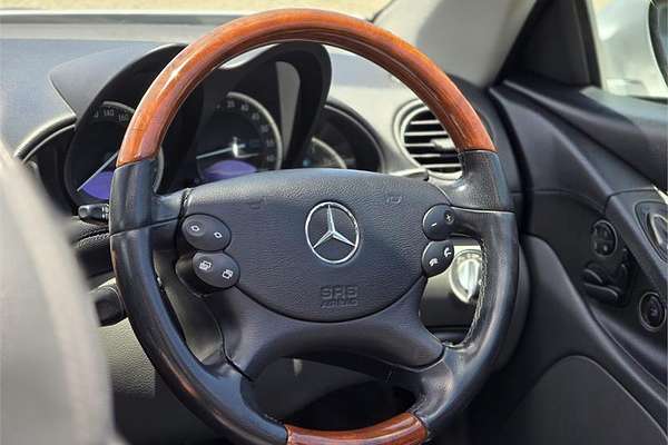 2004 Mercedes-Benz SL350 R230