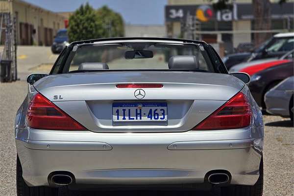 2004 Mercedes-Benz SL350 R230