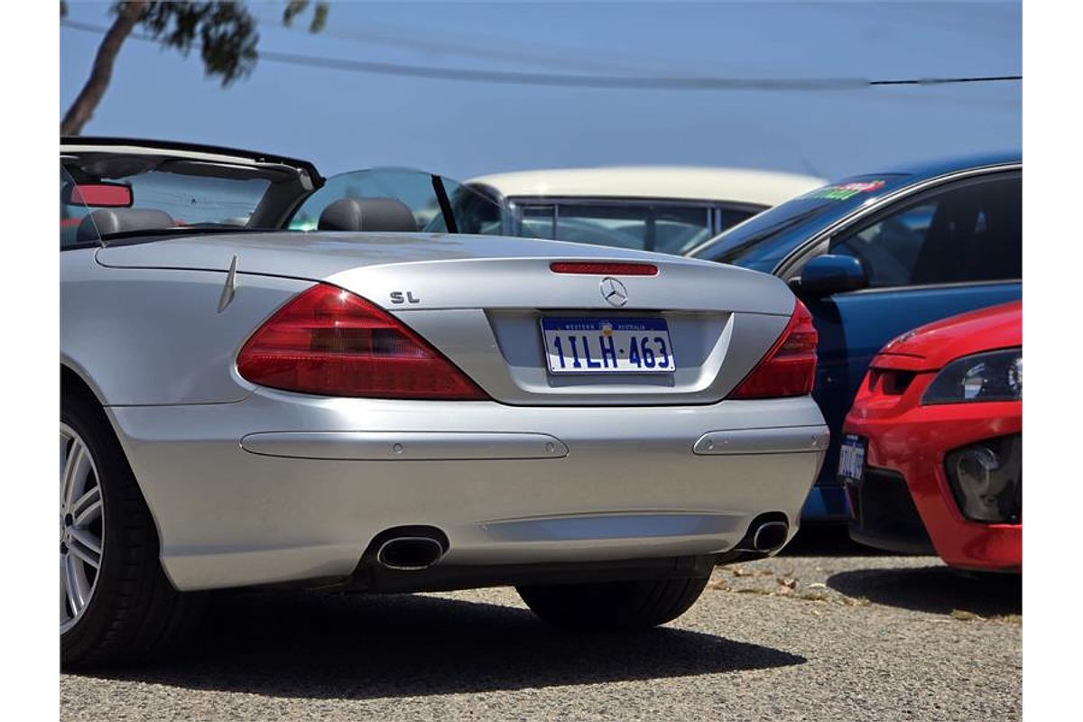 2004 Mercedes-Benz SL350 R230