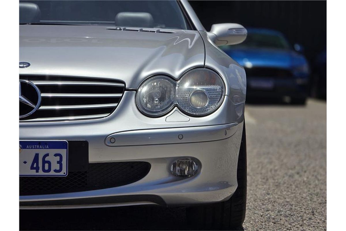 2004 Mercedes-Benz SL350 R230