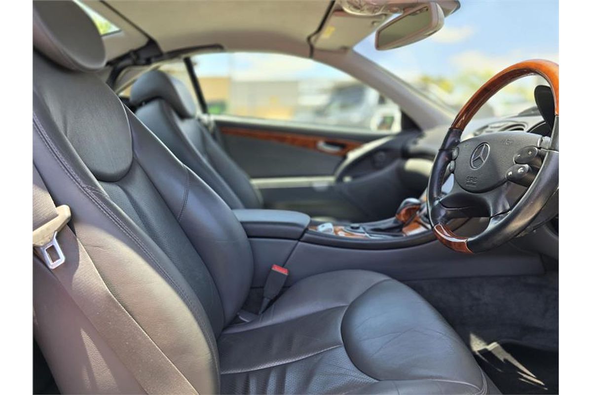 2004 Mercedes-Benz SL350 R230