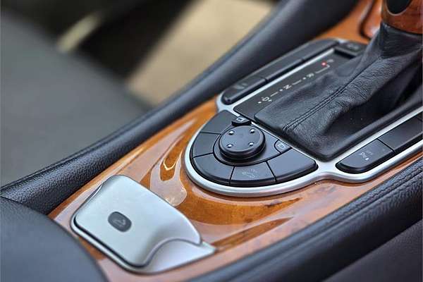 2004 Mercedes-Benz SL350 R230