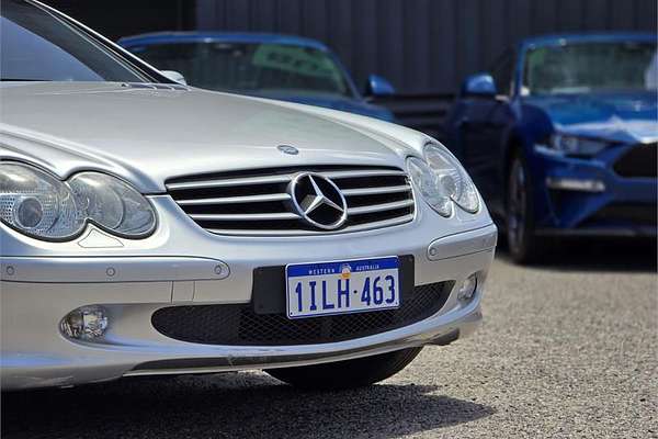 2004 Mercedes-Benz SL350 R230