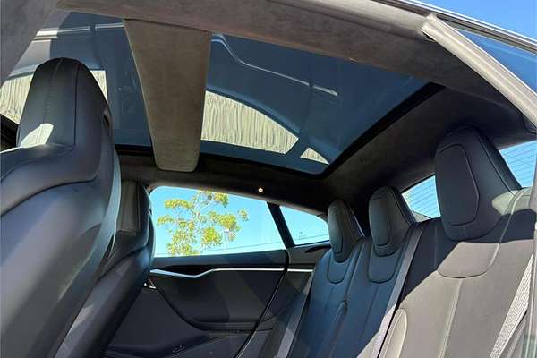 2015 Tesla Model S 85D