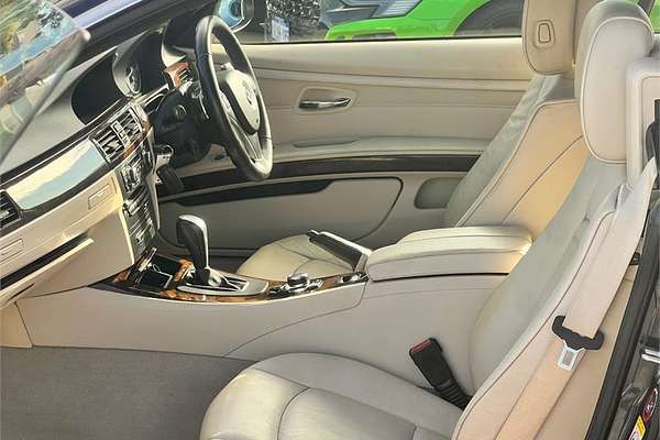 2009 BMW 3 25i E93 MY09