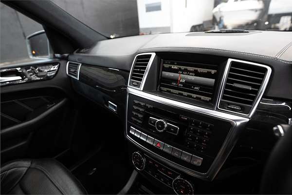 2012 Mercedes-Benz ML 63 AMG (4x4) 166