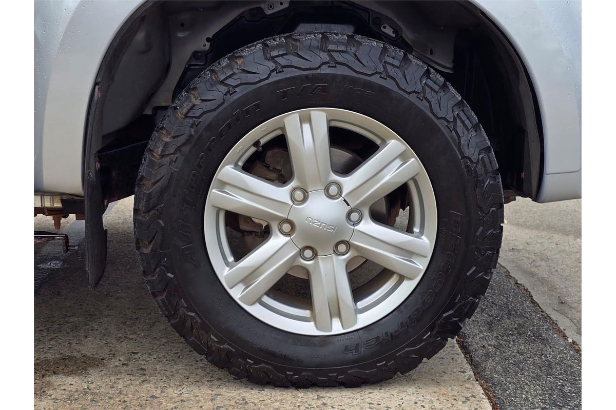 2014 Isuzu MU-X LS-T