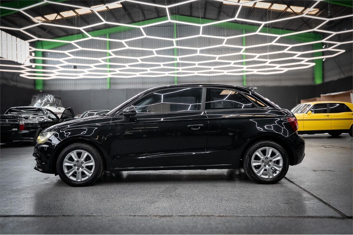 2011 Audi A1 Attraction 8X