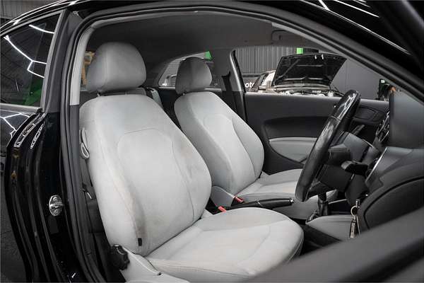 2011 Audi A1 Attraction 8X