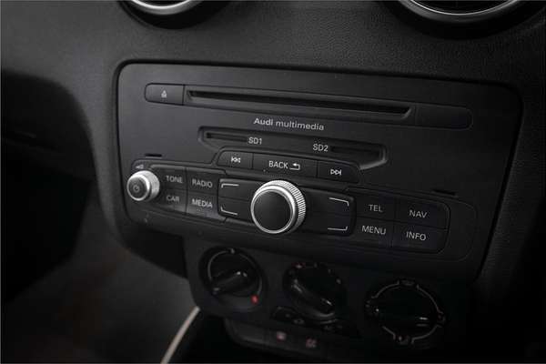 2011 Audi A1 Attraction 8X