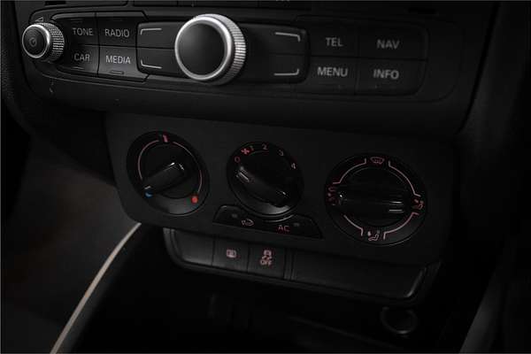 2011 Audi A1 Attraction 8X