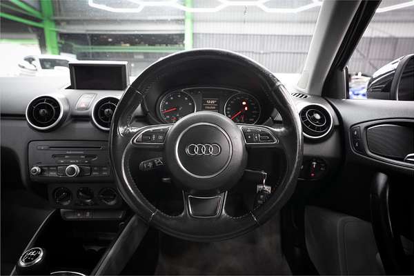 2011 Audi A1 Attraction 8X