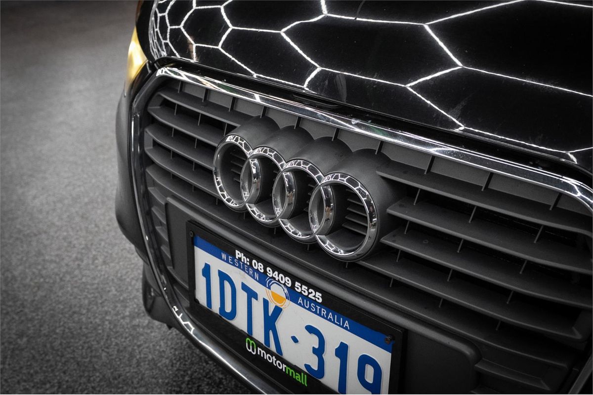 2011 Audi A1 Attraction 8X