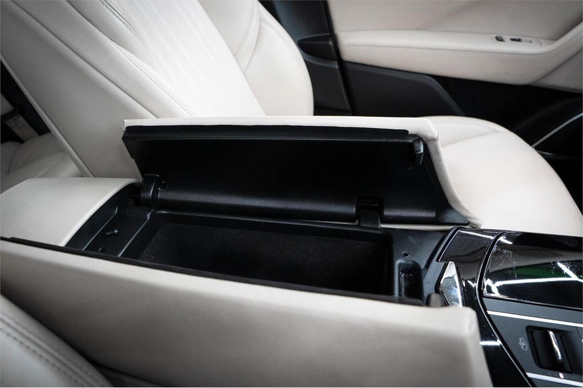 2017 Maserati Levante M161