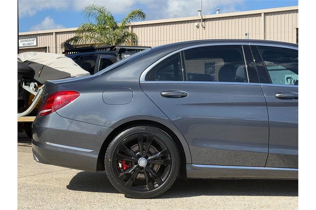 2014 Mercedes-Benz 200 BLUETEC 205