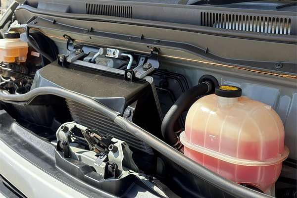2014 Toyota Hiace Commuter KDH223R