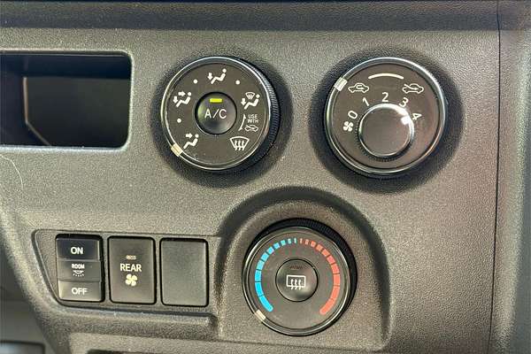 2014 Toyota Hiace Commuter KDH223R