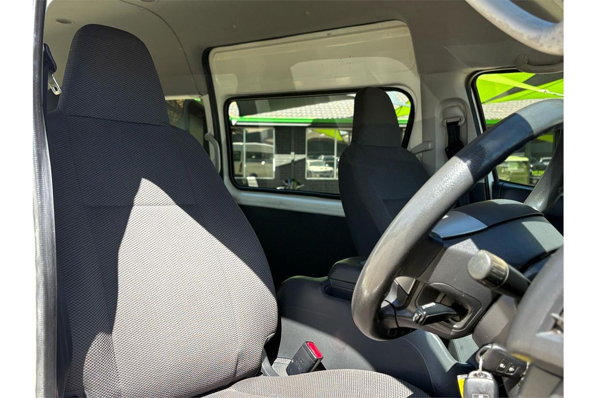 2014 Toyota Hiace Commuter KDH223R