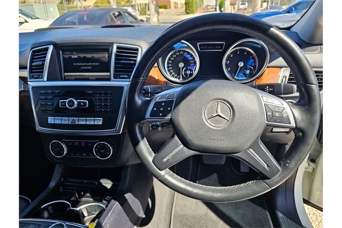 2012 Mercedes-Benz ML 500 (4x4) 166