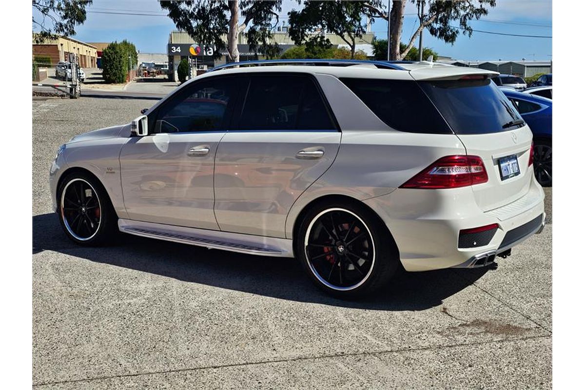 2012 Mercedes-Benz ML 500 (4x4) 166