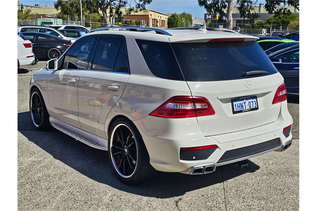 2012 Mercedes-Benz ML 500 (4x4) 166