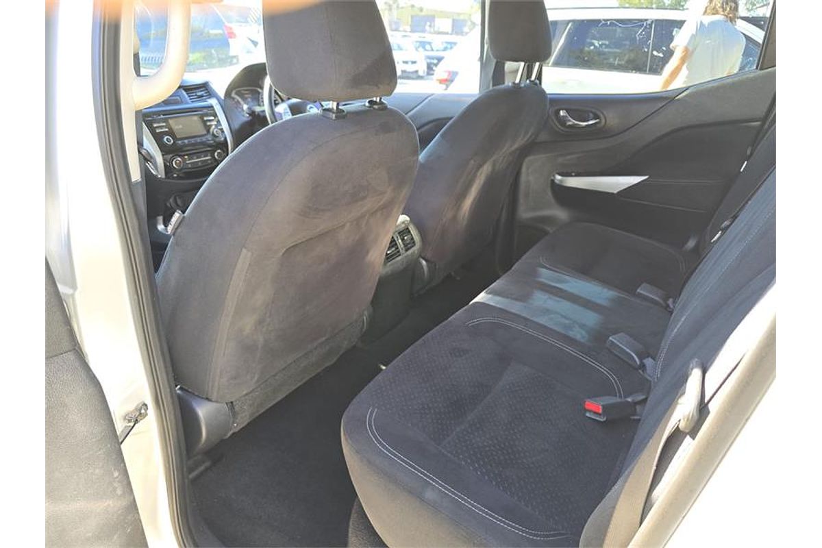2015 Nissan Navara ST D23 4X4
