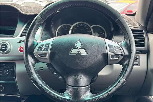 2013 Mitsubishi Triton GLX-R MN 4X4