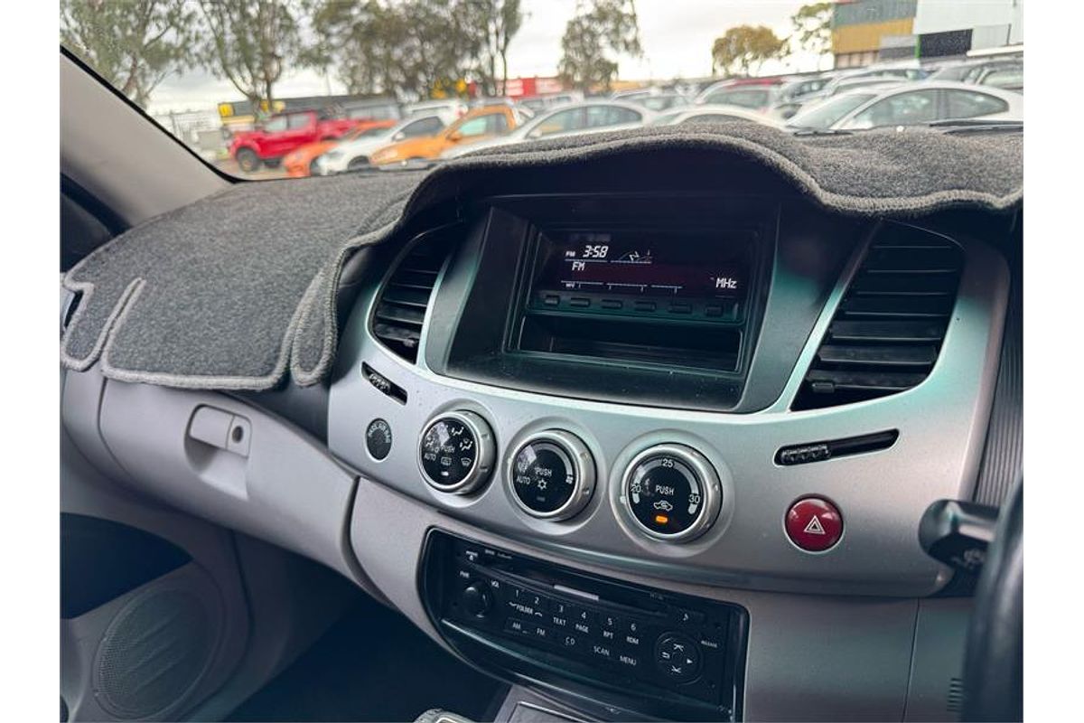 2013 Mitsubishi Triton GLX-R MN 4X4