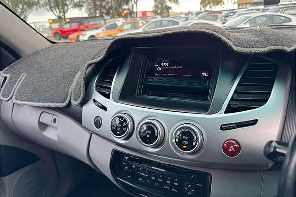 2013 Mitsubishi Triton GLX-R MN 4X4