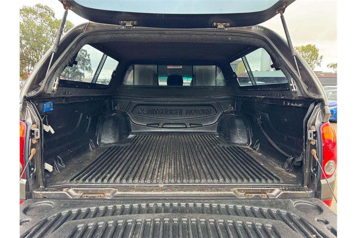 2013 Mitsubishi Triton GLX-R MN 4X4