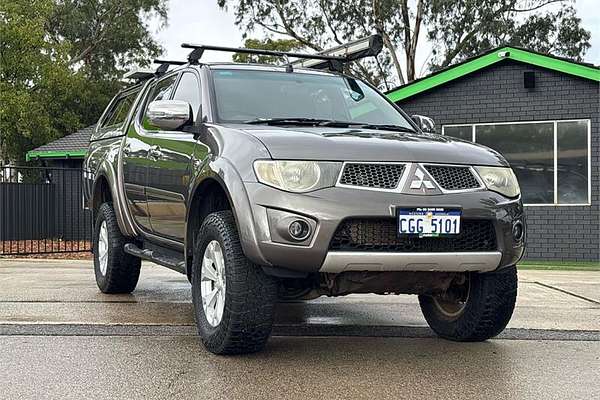 2013 Mitsubishi Triton GLX-R MN 4X4